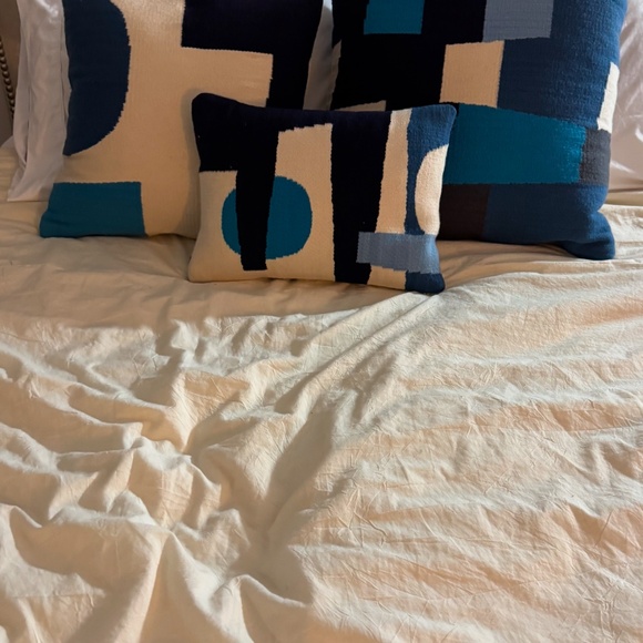 Jonathan Adler Blue Geometric Throw pillows - Picture 3 of 3